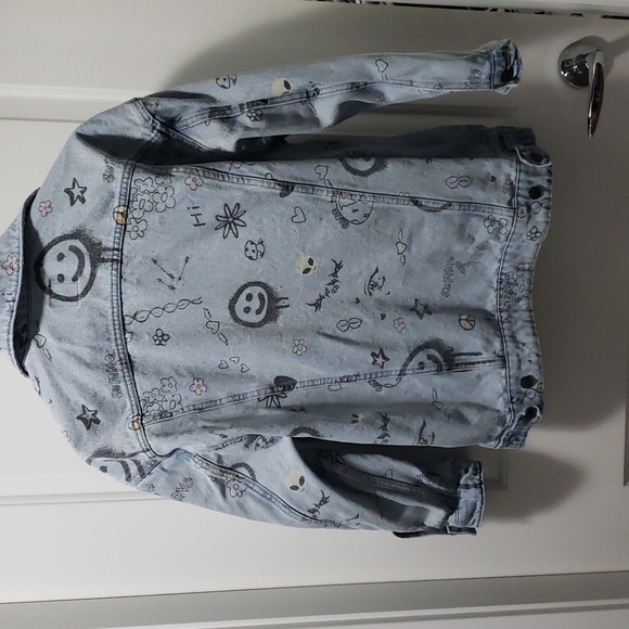 Graffiti jean jacket - Picture 4 of 4